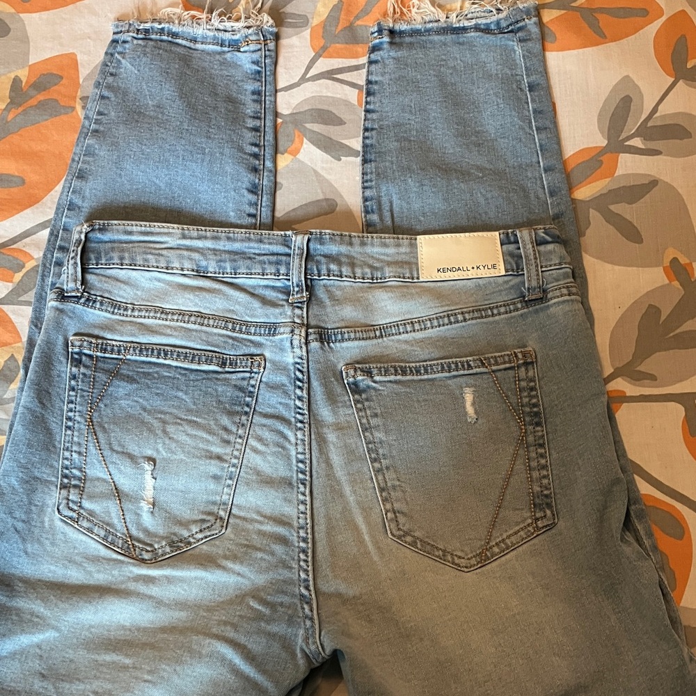 Kendall & Kylie Sky Blue Ankle Jeans - Size 7x28 - Picture 11 of 12